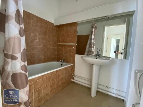 Appartement à louer 2 pièces 37.9m² Agen (47000)