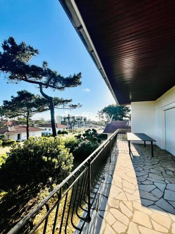 Maison 8 pièces - 205 m²