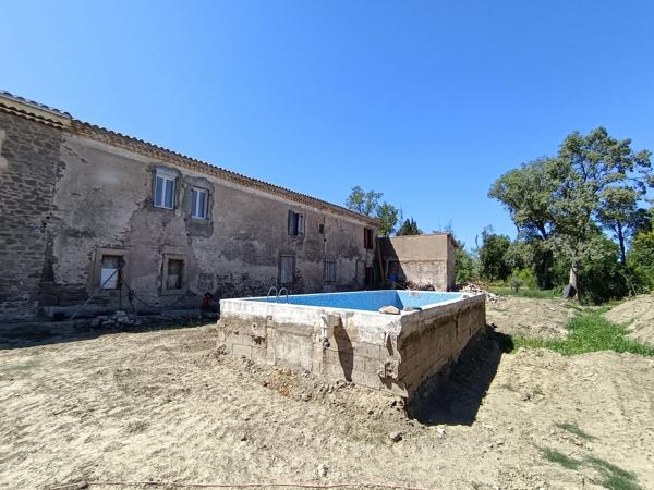 Fort potentiel – Deux habitations, deux garages, 1 834 m² de terrain : une opportunité à ne pas manquer !