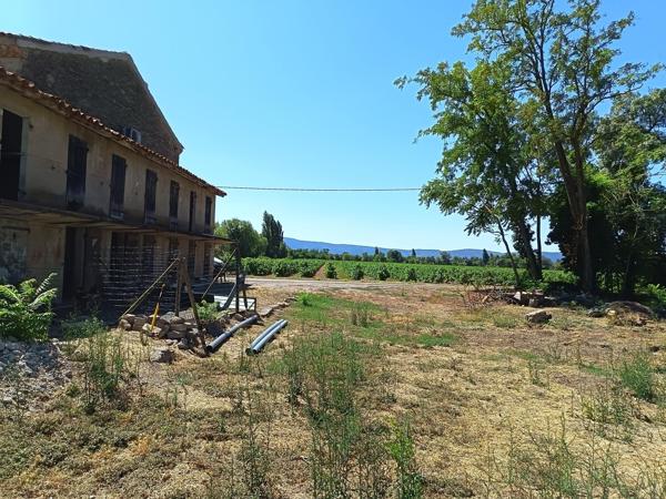 Fort potentiel – Deux habitations, deux garages, 1 834 m² de terrain : une opportunité à ne pas manquer !