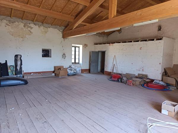 Fort potentiel – Deux habitations, deux garages, 1 834 m² de terrain : une opportunité à ne pas manquer !