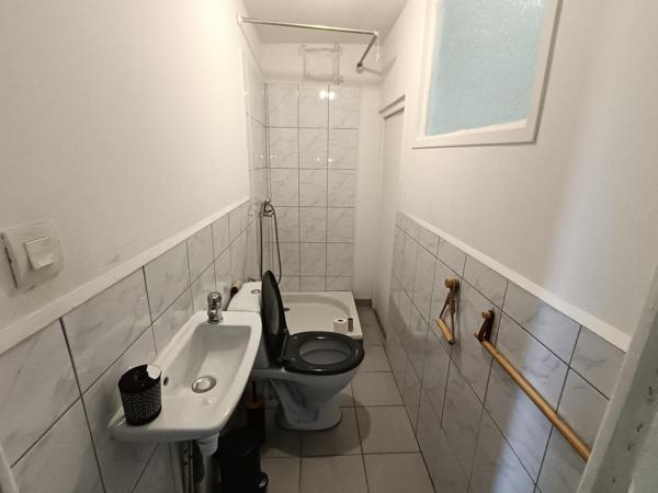 Fort potentiel – Deux habitations, deux garages, 1 834 m² de terrain : une opportunité à ne pas manquer !