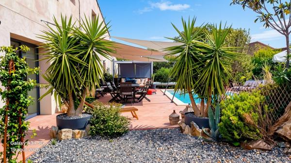 Ancienne écurie entièrement rénovée de 190m² sur un terrain de 447m² avec piscine