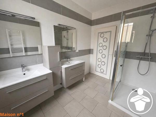 Vente                                                      Maison
                        
                     9 pièces                      248 m2                     à Lédat