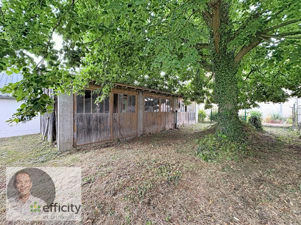 Maison
         6 pièces
        - 180 m² 160 800 € *