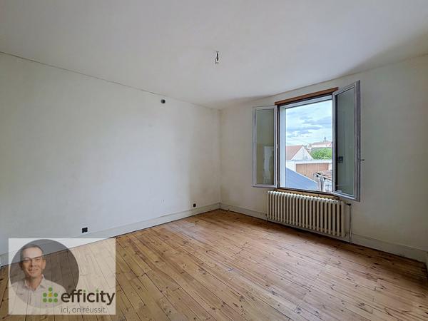 Maison
         6 pièces
        - 180 m² 160 800 € *