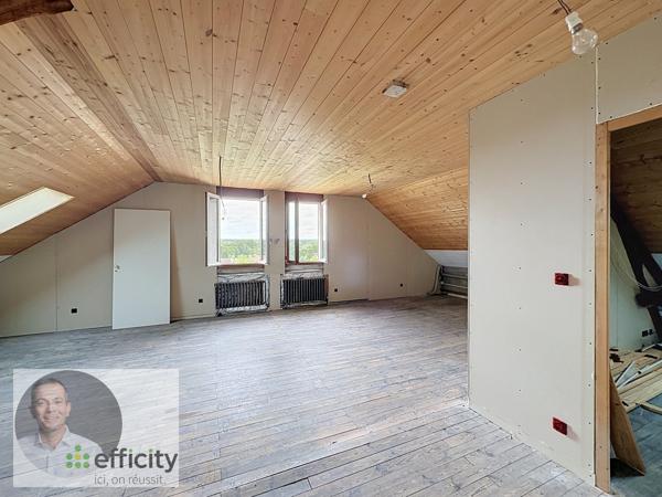 Maison
         6 pièces
        - 180 m² 160 800 € *