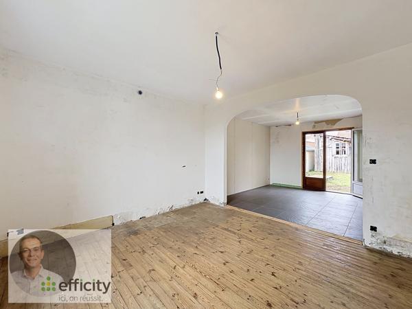 Maison
         6 pièces
        - 180 m² 160 800 € *