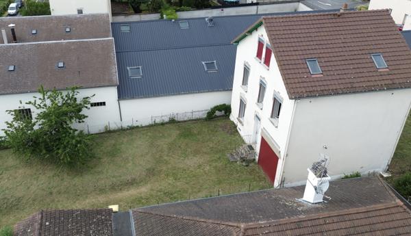 Maison
         6 pièces
        - 180 m² 160 800 € *
