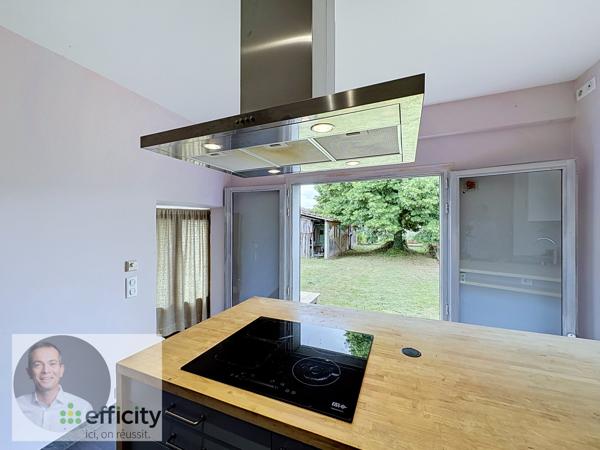 Maison
         6 pièces
        - 180 m² 160 800 € *
