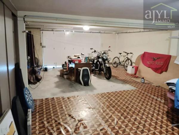 Maison
         9 pièces
        - 220 m² 189 000 € *