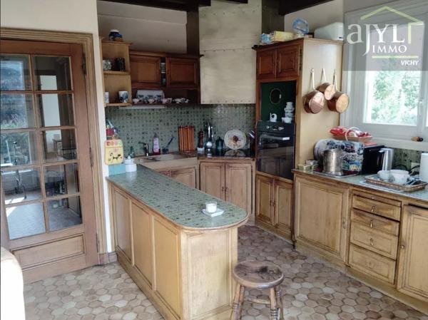 Maison
         9 pièces
        - 220 m² 189 000 € *