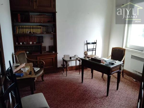 Maison
         9 pièces
        - 220 m² 189 000 € *