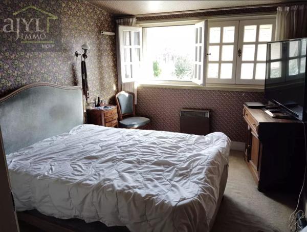 Maison
         9 pièces
        - 220 m² 189 000 € *