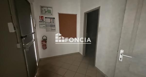 Location Local commercial 3 pièces - Montélimar 26200