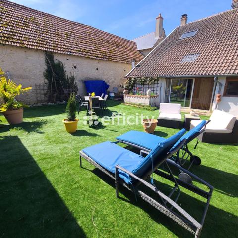Maison
         5 pièces
        - 178 m² 159 900 € *