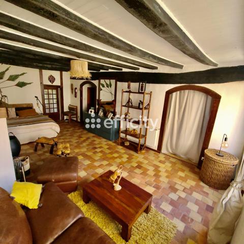 Maison
         5 pièces
        - 178 m² 159 900 € *