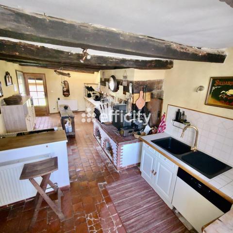 Maison
         5 pièces
        - 178 m² 159 900 € *