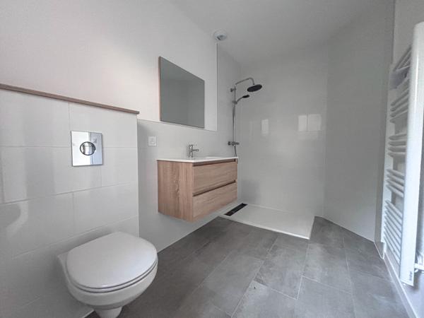 Maison Plain Pied Chateau Gontier Sur Mayenne 2 pièce(s)