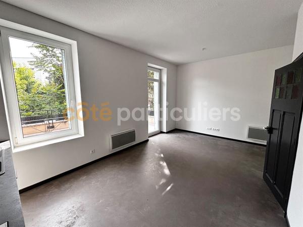 Location
                Appartement46,69 m² - 3 Pièces -
                    CLERMONT FERRAND (63000)