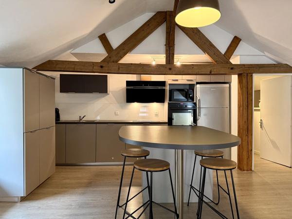 Ensemble immobilier mixte 240 000 €