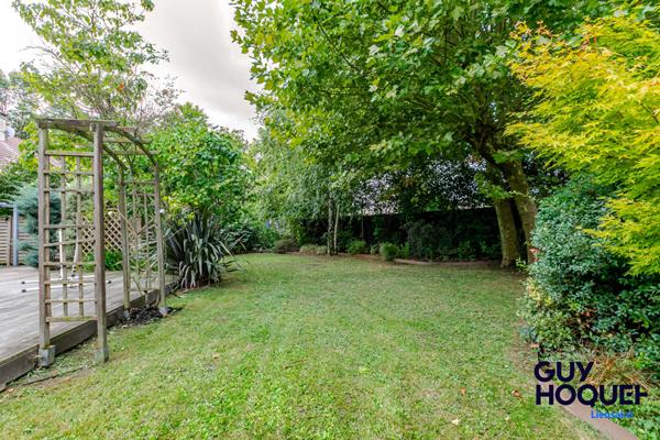 Maison spacieuse à vendre à Lieusaint - 5 chambres, jardin et garage