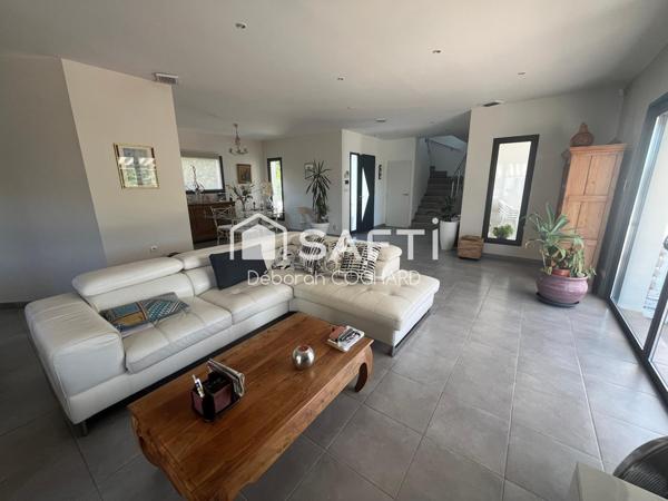 JACOU –Superbe villa contemporaine haut de gamme 150 m² avec piscine, pool-house et terrain de 902 m² sans vis-à-vis