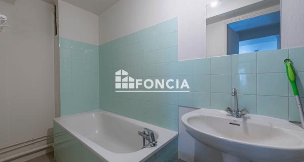 À vendre Studio 32 m² - Vienne 38200