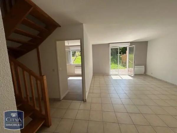 Maison à louer 4 pièces 78.86m² Montchanin (71210)