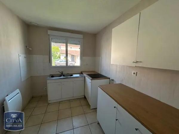 Maison à louer 4 pièces 78.86m² Montchanin (71210)