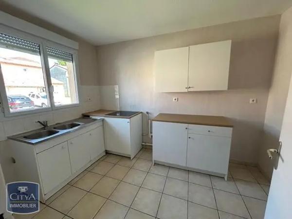 Maison à louer 4 pièces 78.86m² Montchanin (71210)