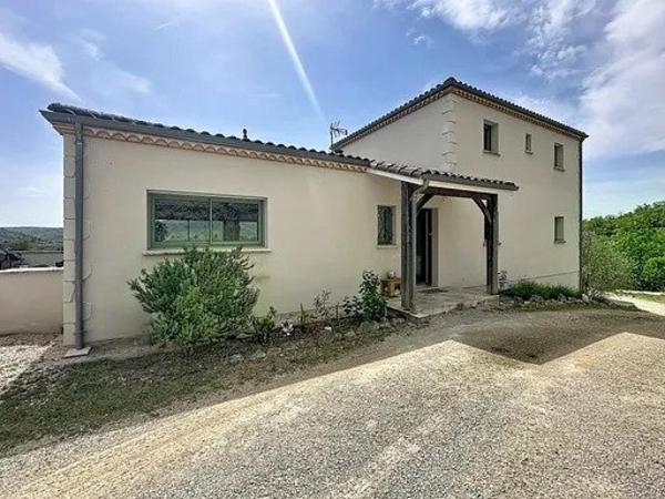 Maison de 150 m2 avec sous-sol , 4 chambres secteur Lamagdeleine