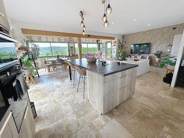 Maison de 150 m2 avec sous-sol , 4 chambres secteur Lamagdeleine