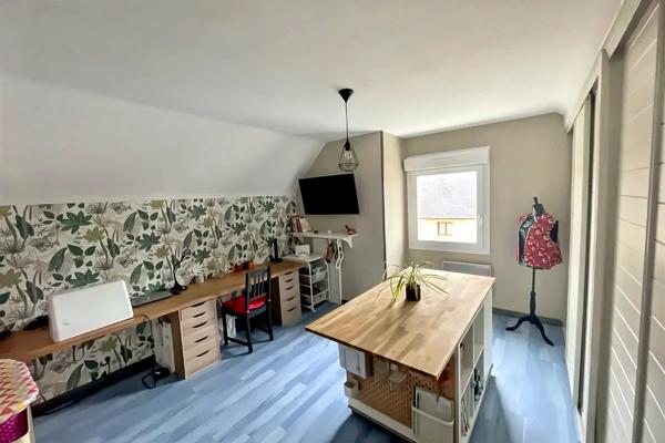 Maison familiale de 122m2 - 4chambres + bureau avec jardin