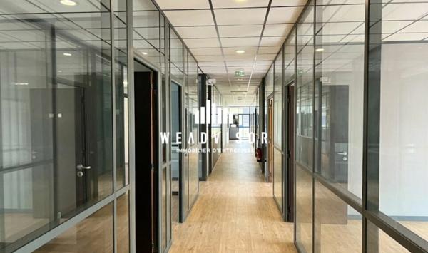 À LOUER : BUREAU D'ENVIRON 32 M² AU SEIN D'UN ESPACE PARTAGÉ