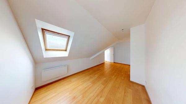 Location Duplex 4 pièces 105 m2 à Chartres