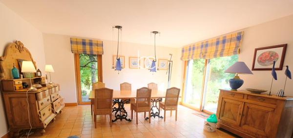 SARZEAU Maison 11 pièces 330 m²