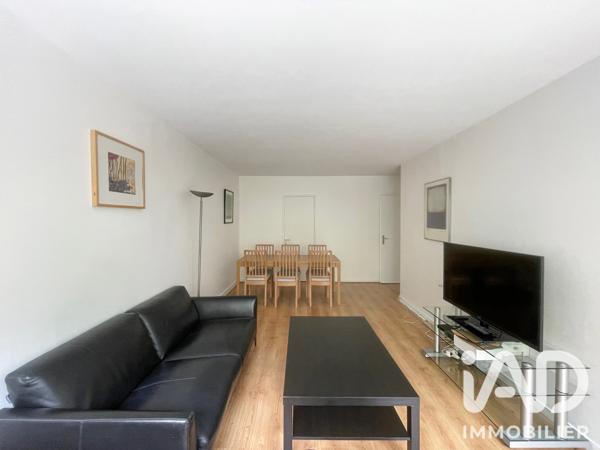 Location appartement 3 pièces 67 m² Paris 15