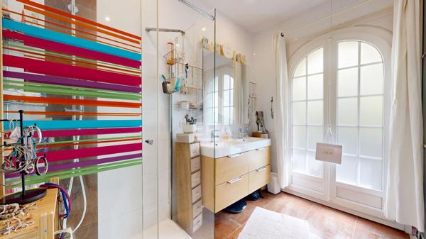 NICE - LIBÉRATION / VERNIER : VASTE 7 PIÈCES DE 165 M² AVEC BALCONS