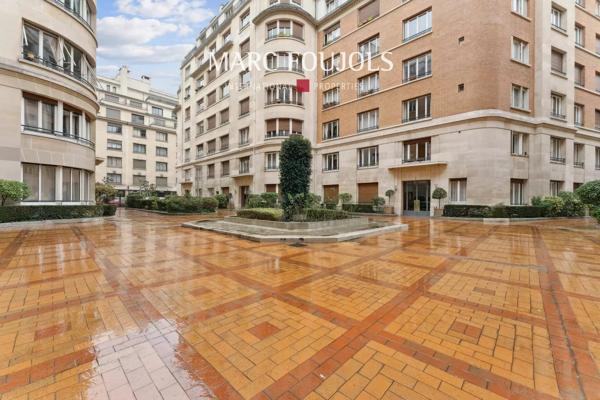 PARIS 16 – 2 pièces de 60 m² – ART DECO