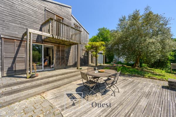 Maison ossature bois avec bassin naturel SAINT GOUSTAN AURAY