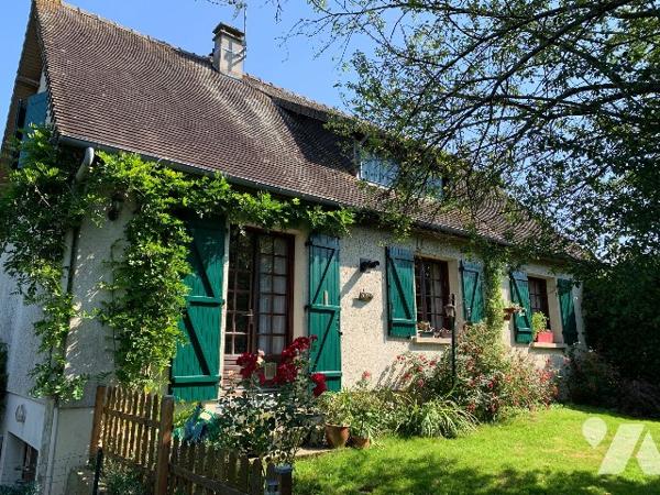 Une maison de trois chambres à coucher d'environ 120 m² sur terrain d'environ 3.960 m².