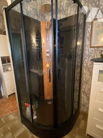 Une maison de trois chambres à coucher d'environ 120 m² sur terrain d'environ 3.960 m².