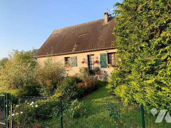 Une maison de trois chambres à coucher d'environ 120 m² sur terrain d'environ 3.960 m².