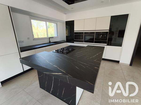 Maison à vendre 4 pièces 147,4 m² Riom