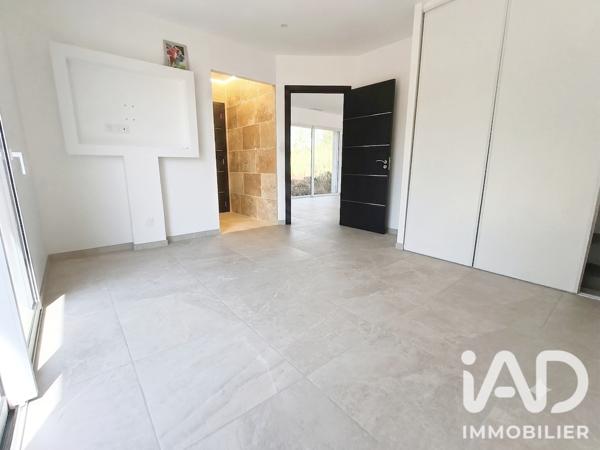 Maison à vendre 4 pièces 147,4 m² Riom