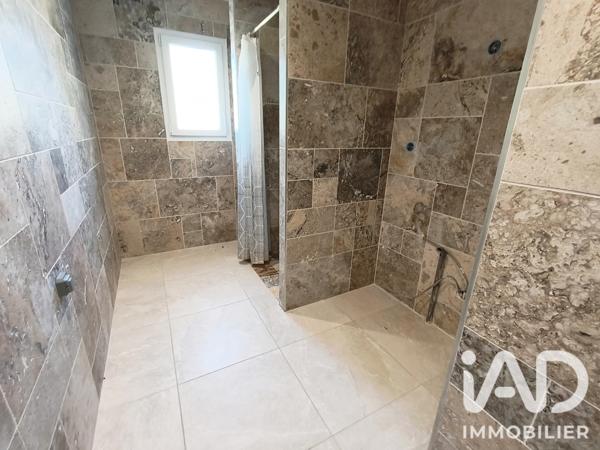 Maison à vendre 4 pièces 147,4 m² Riom