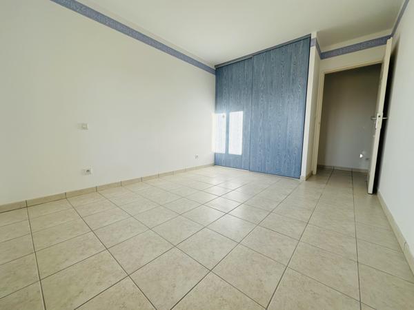 Maison
                                                                                                                                                                                                                                                                                                                        4 pièce(s)                                                                                                                                                                                                          3 chambre(s)                                                                                                                                                                                                          94.64  m²