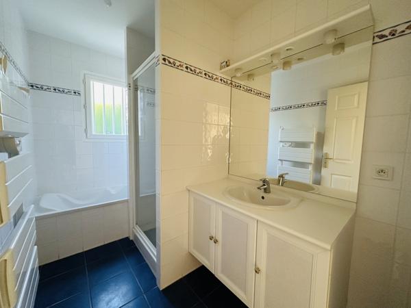 Maison
                                                                                                                                                                                                                                                                                                                        4 pièce(s)                                                                                                                                                                                                          3 chambre(s)                                                                                                                                                                                                          94.64  m²