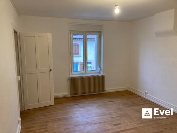 DOMBASLE-SUR-MEURTHE - Maison 4 pièces 88.28 m² + Cour + Garage